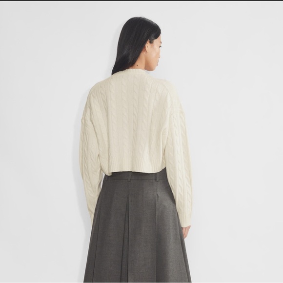 NWT Aritzia Sunday Best Peggy Cropped Sweater - Size S - Picture 3 of 9